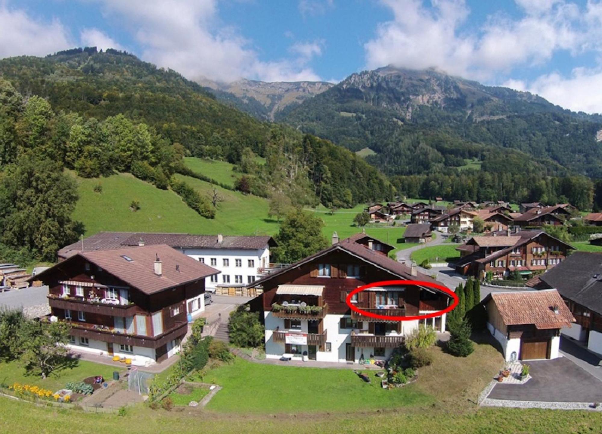 Maisonette 4.5 Zimmer, Naehe Ballenberg Hofstetten bei Brienz Esterno foto